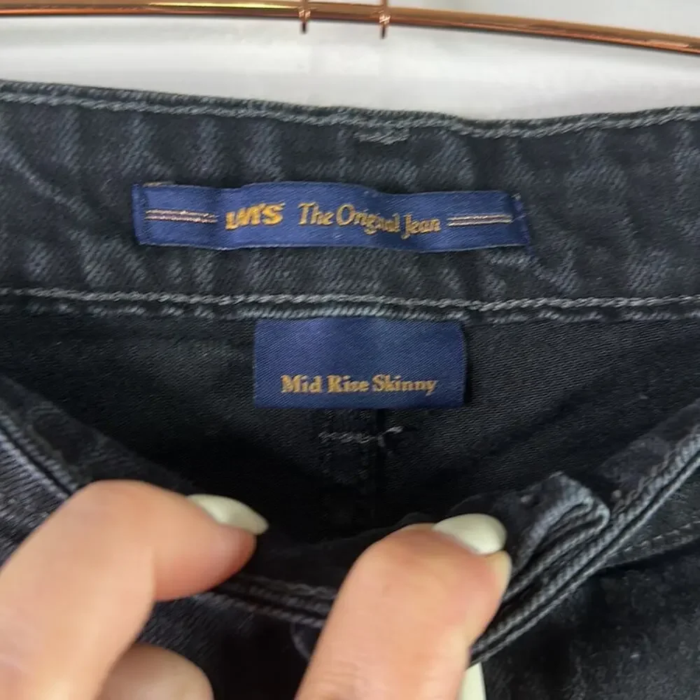 LEVI STRAUSS Black Vintage Mid Rise Skinny Jeans Pants Size 32‎